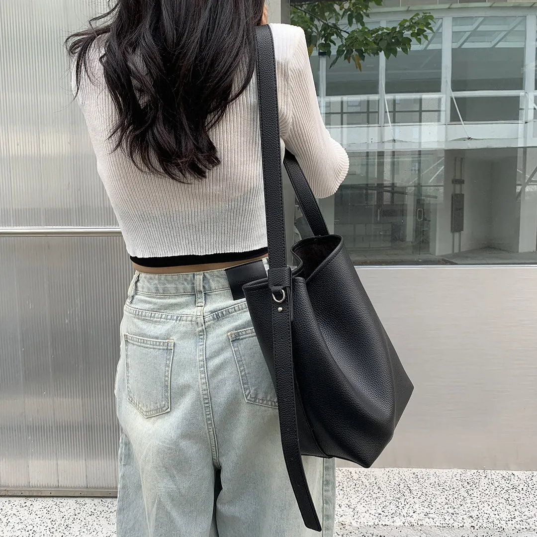 Women's Light Retro Simple Large Capacity Texture Lychee Shoulder Bags