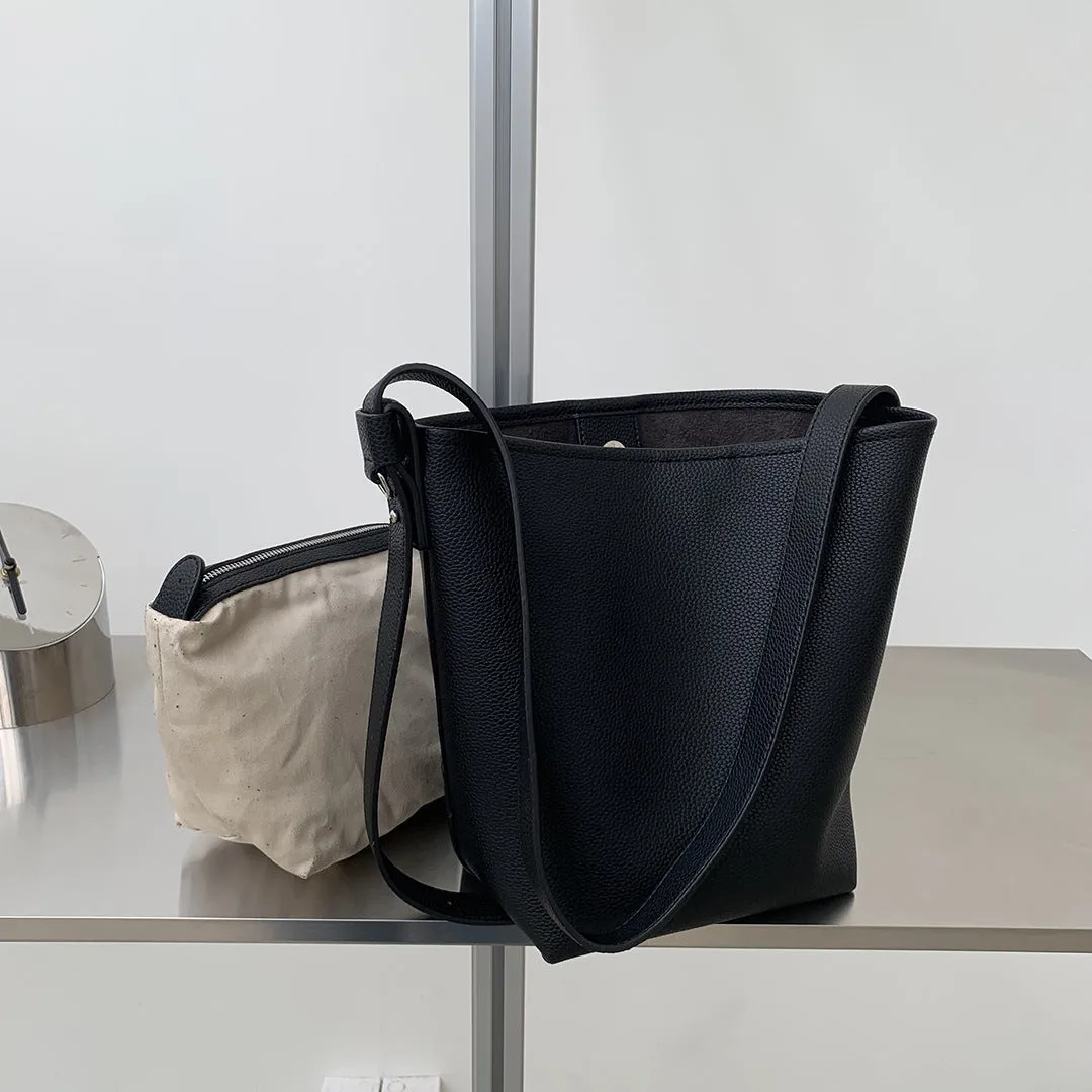 Women's Light Retro Simple Large Capacity Texture Lychee Shoulder Bags