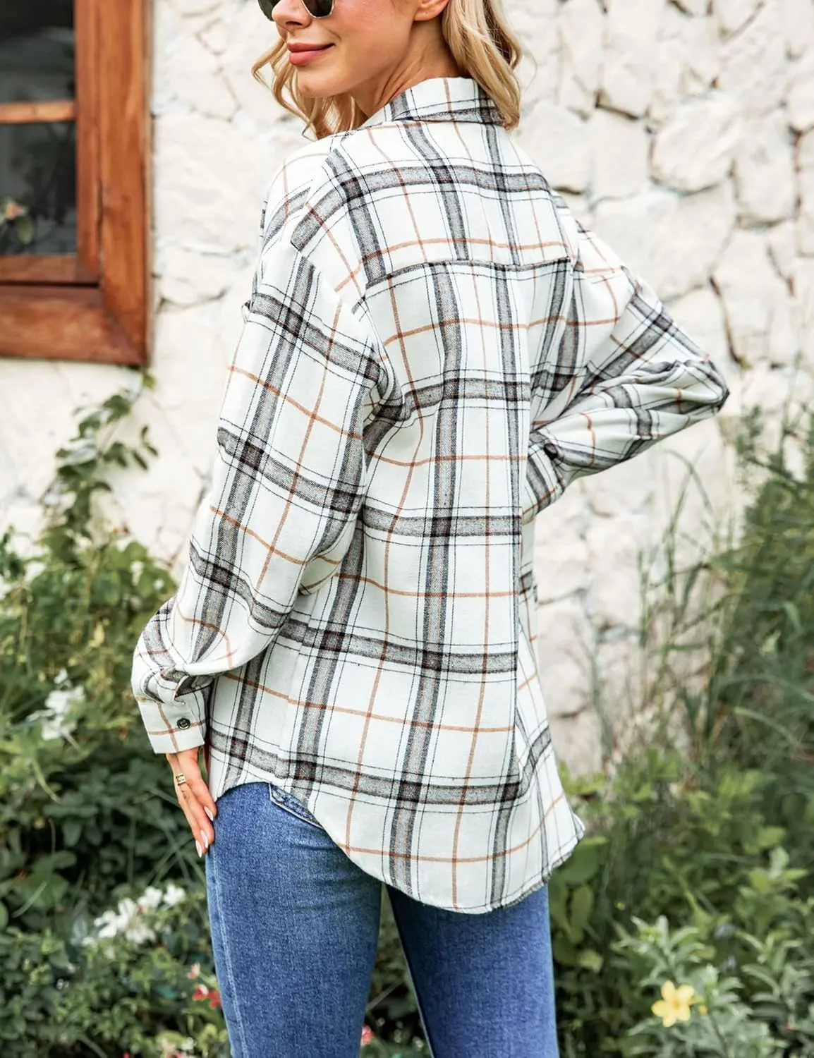 Womens Oversized Flannel Plaid Shirts Casual Button Down Blouse Tops with Pockets