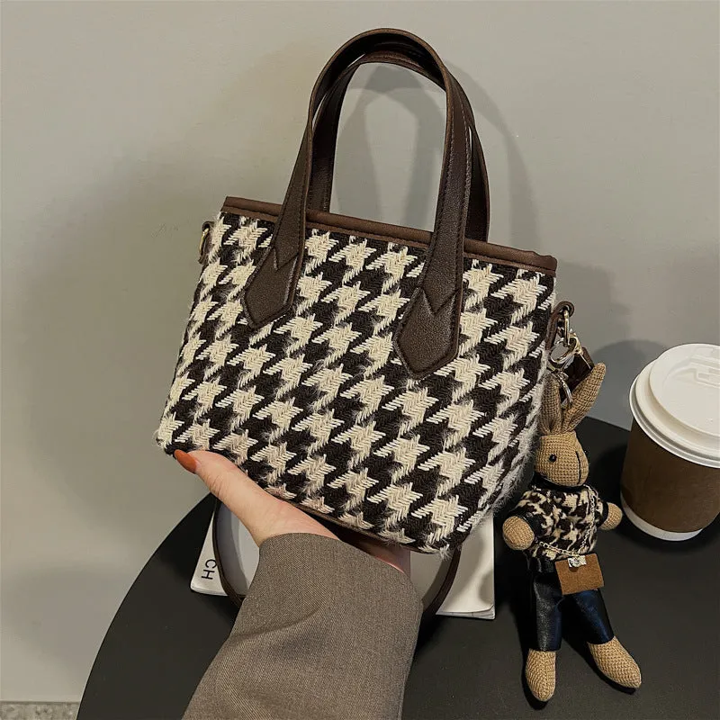 Women's Popular Niche Design Fashionable Portable Shoulder Bags
