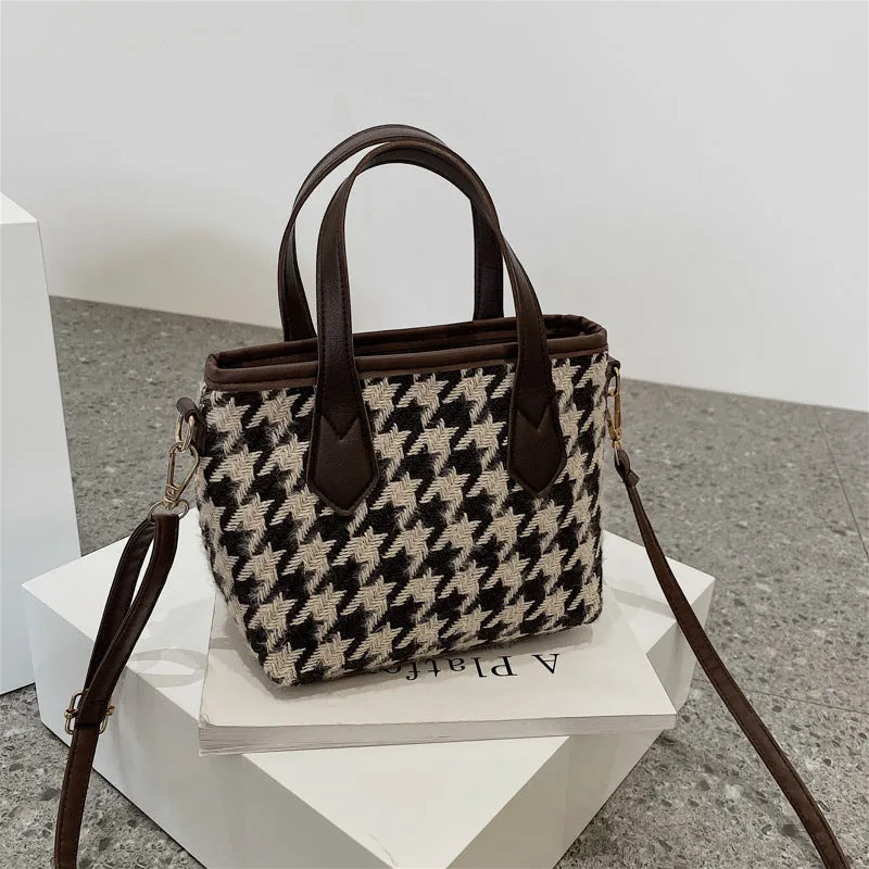 Women's Popular Niche Design Fashionable Portable Shoulder Bags