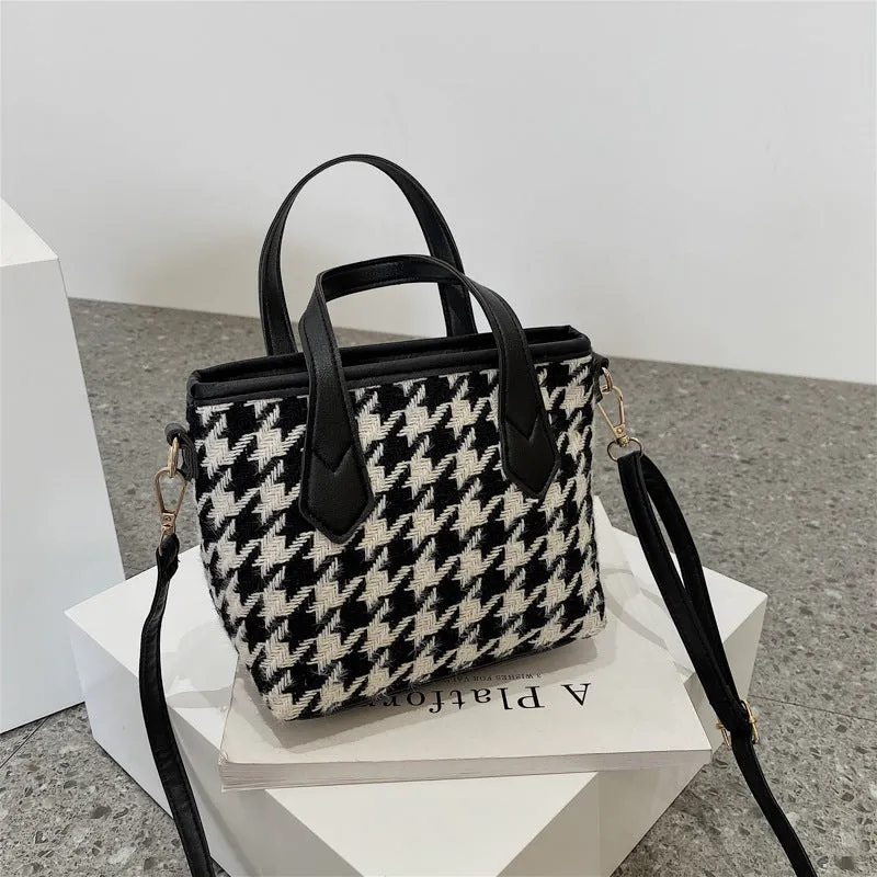 Women's Popular Niche Design Fashionable Portable Shoulder Bags
