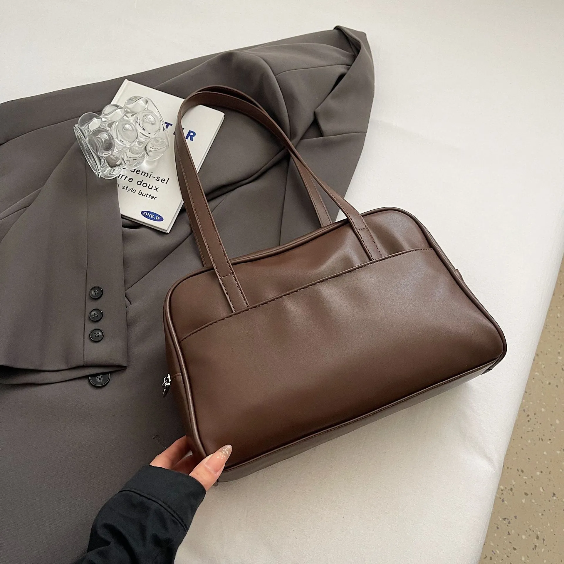 Women's Simple Bowling Large Capacity Retro Commuter Shoulder Bags