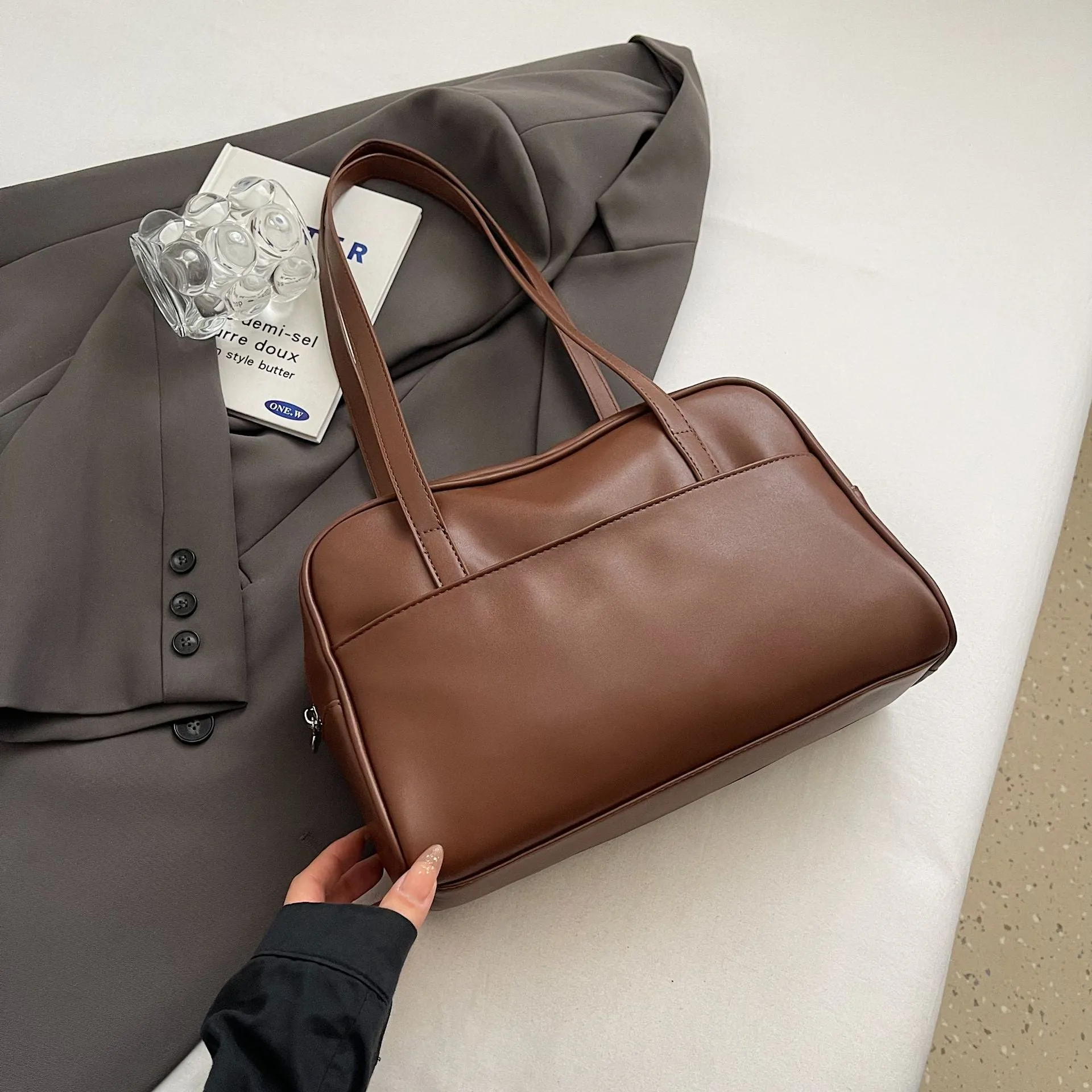 Women's Simple Bowling Large Capacity Retro Commuter Shoulder Bags