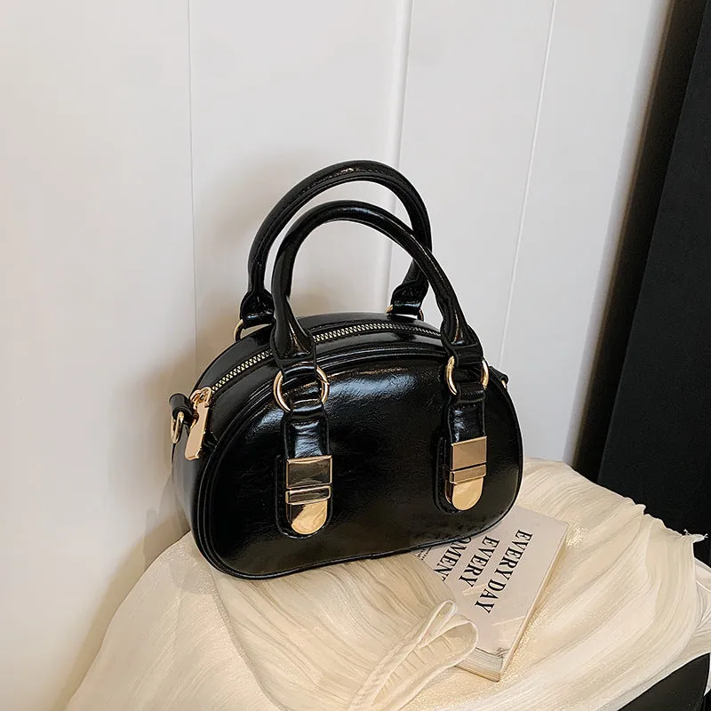 Women's Spring Retro Easy Matching Portable Crossbody Bags