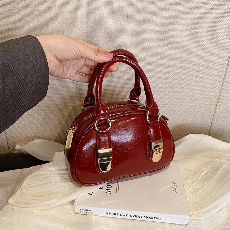 Women's Spring Retro Easy Matching Portable Crossbody Bags