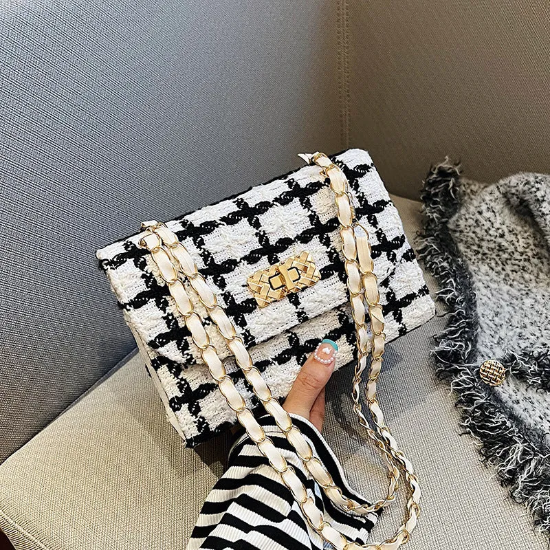 Women's Style Woolen Fashion Trendy Chain Textured Bags