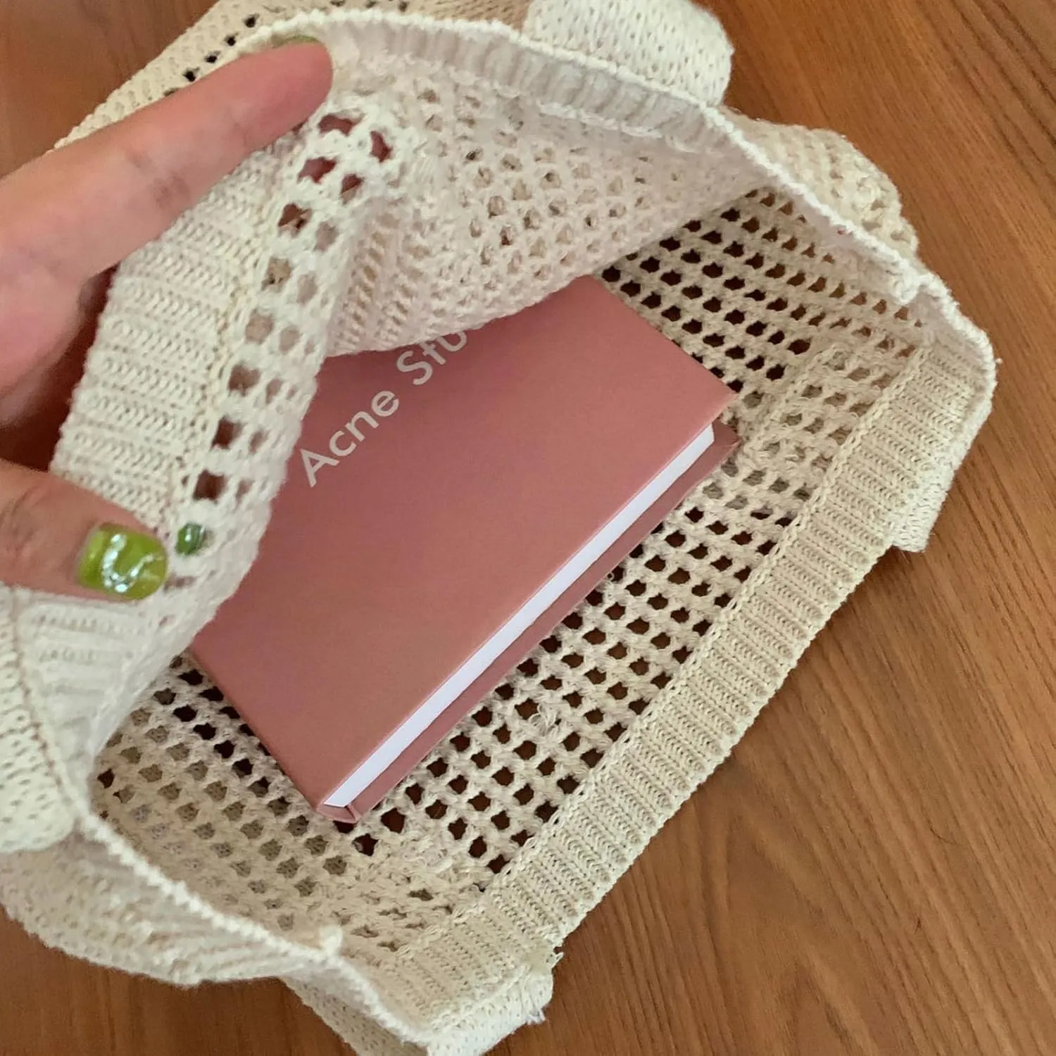 Women's Summer Knitted Shoulder Bag Hollow Out Tote Handbag, Breathable Mesh Beach Bag with Simple Woven Design (Apricot)