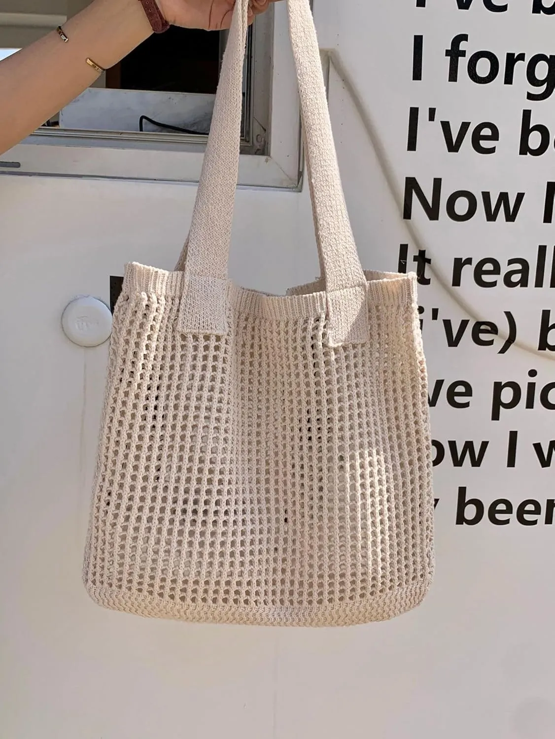 Women's Summer Knitted Shoulder Bag Hollow Out Tote Handbag, Breathable Mesh Beach Bag with Simple Woven Design (Apricot)