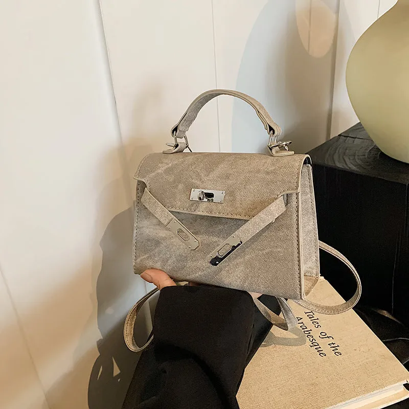 Women's Winter Simple Fashion Twist Korean Style Shoulder Bags