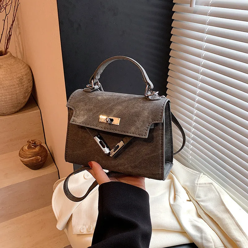 Women's Winter Simple Fashion Twist Korean Style Shoulder Bags