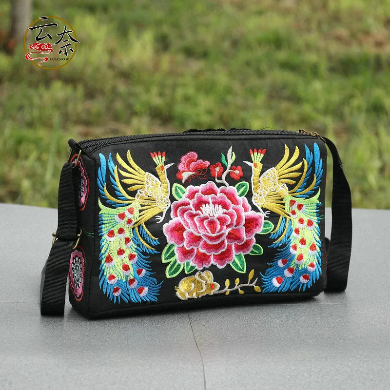Women's Yunnan National Style Embroidered Ethnic Crossbody Bags