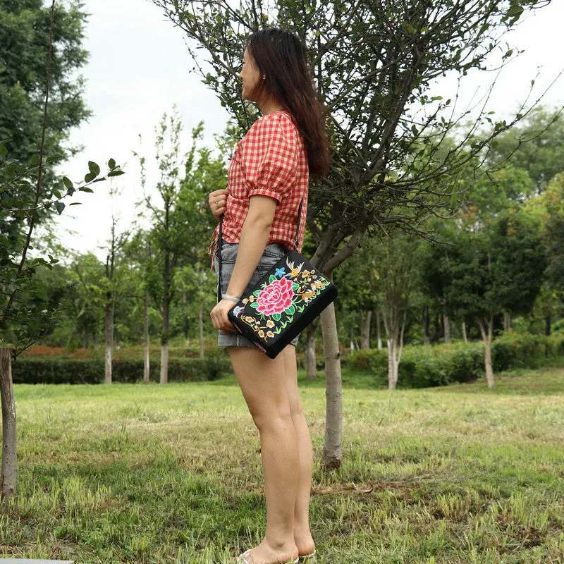 Women's Yunnan National Style Embroidered Ethnic Crossbody Bags