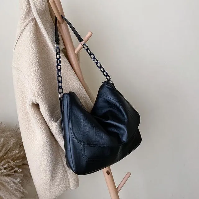 ZURI Shoulder